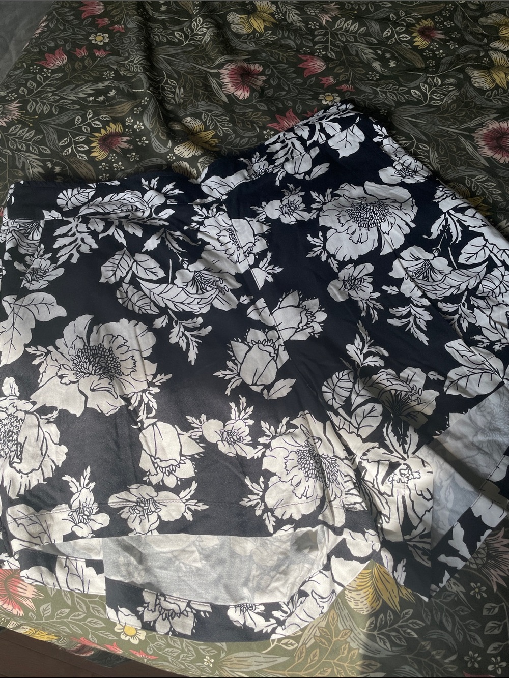 Old Navy Navy Blue and White Floral Shorts